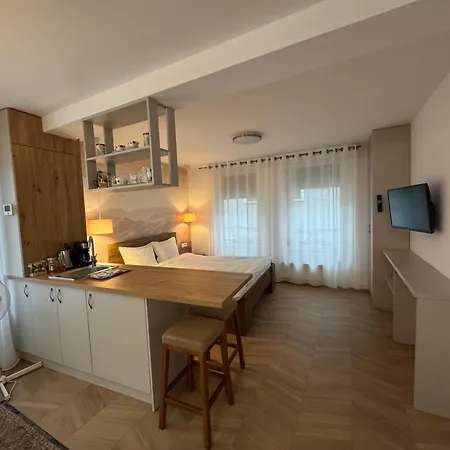 Aparthotel Lucas 10 3*