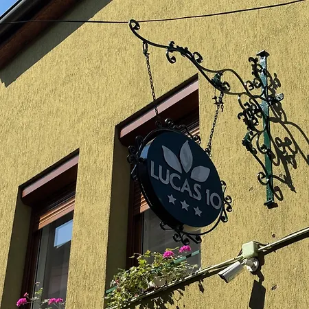 Ξενοδοχείο με διαμερίσματα Lucas 10