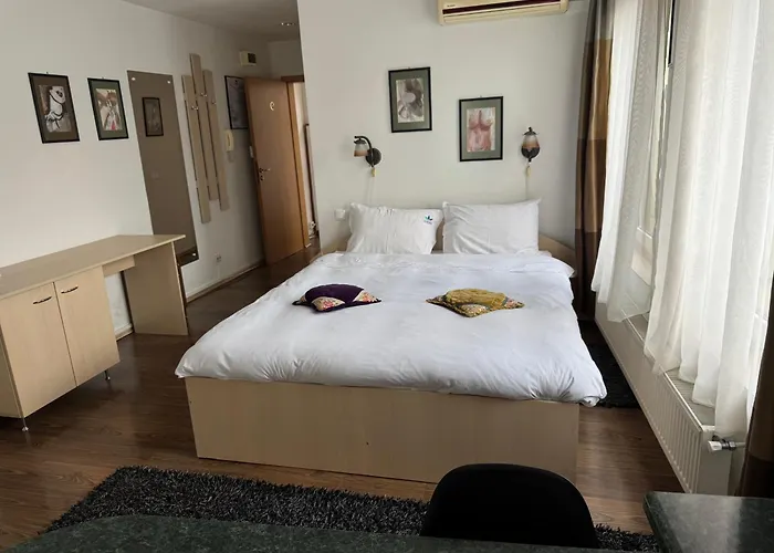 Lucas 10 Apartmanhotel