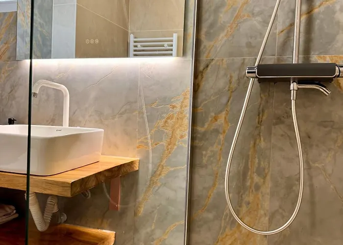 Lucas 10 3* Kolozsvár