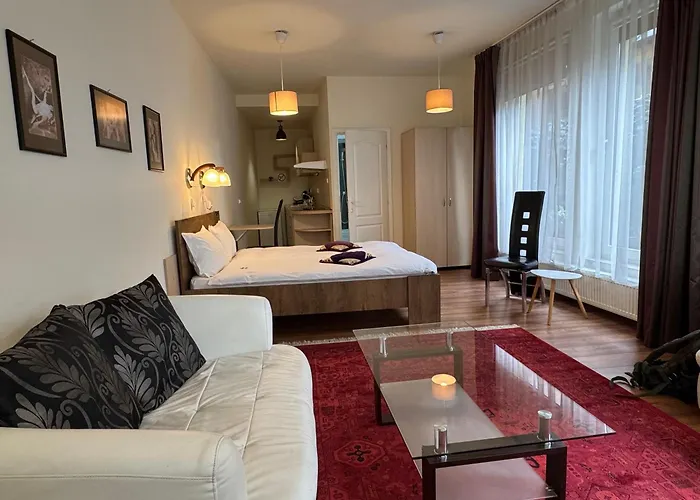 Lucas 10 Apartmanhotel