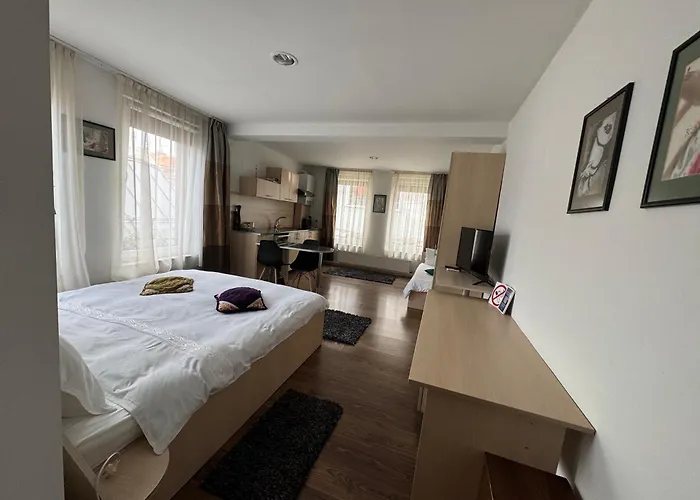 Lucas 10 Apartmanhotel
